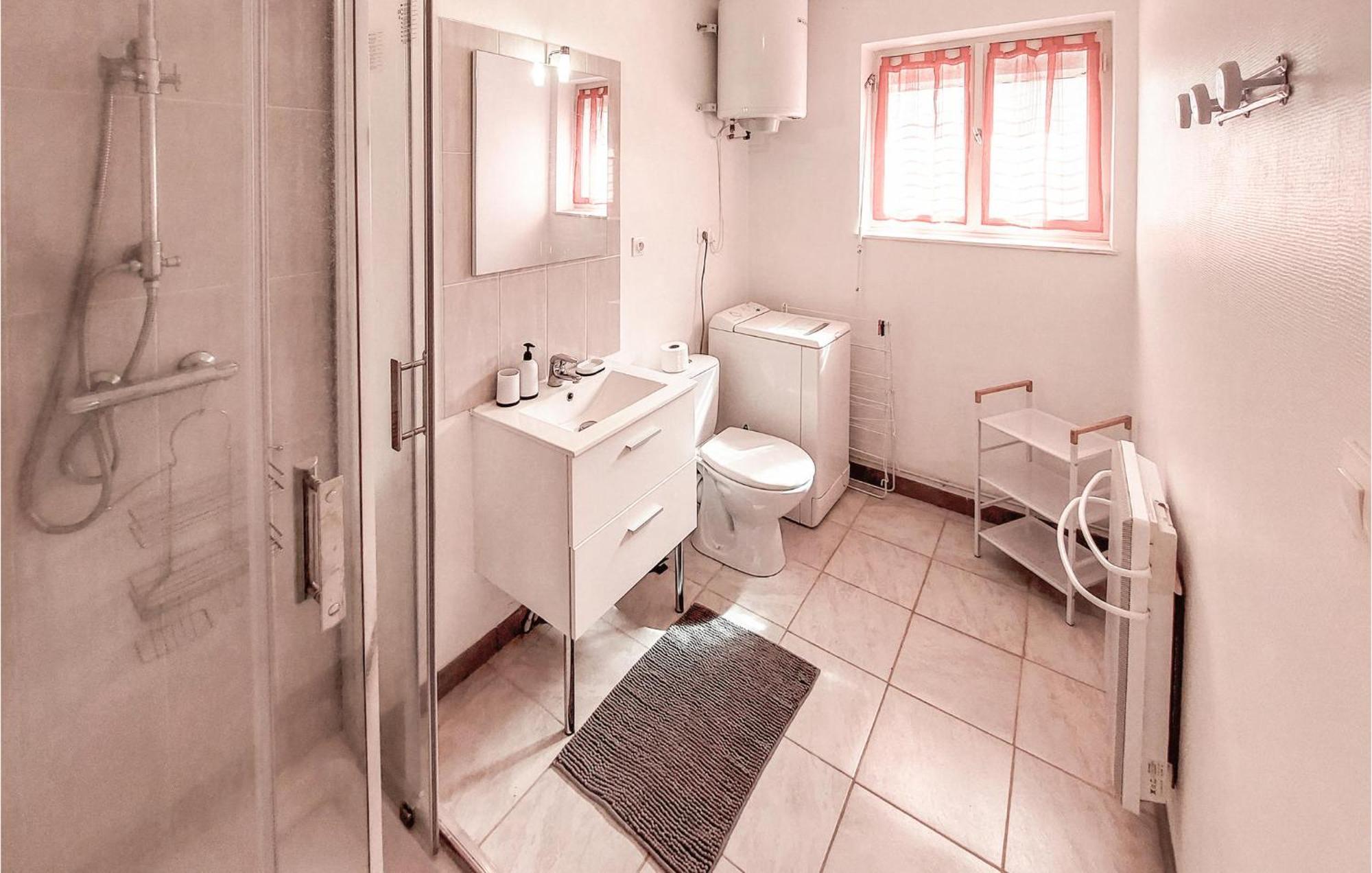 Gorgeous Home In Molinet With Wifi エクステリア 写真